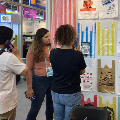 Negotiated products with customers at the China Import and Export Fair.